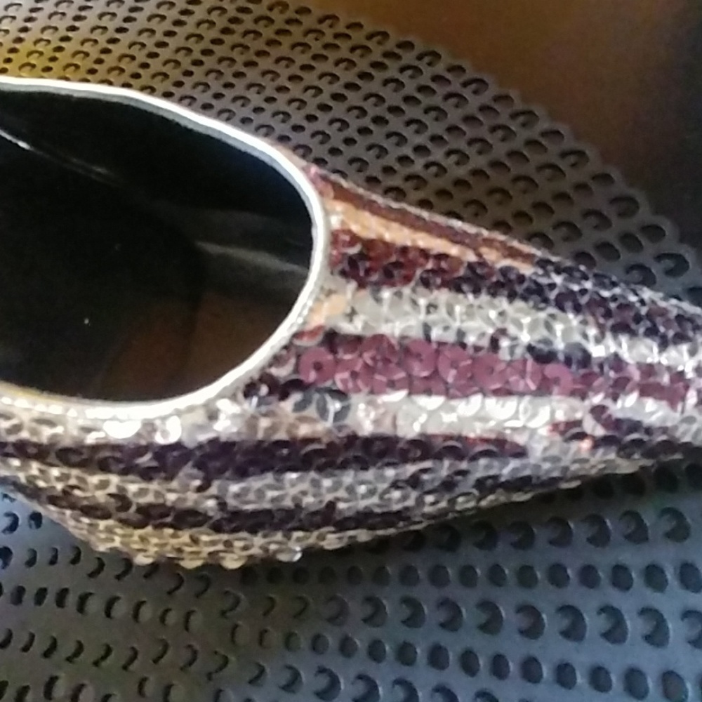 Colin Stuart Sequined Pumps! - Picture 2 of 7